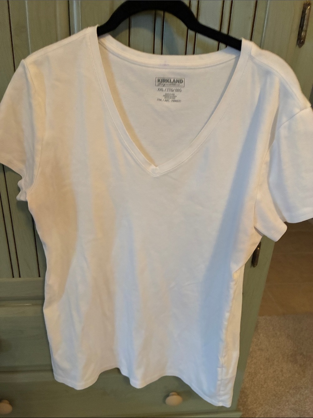 Kirkland Signature Women's White V-Neck Short Sleeve Tee